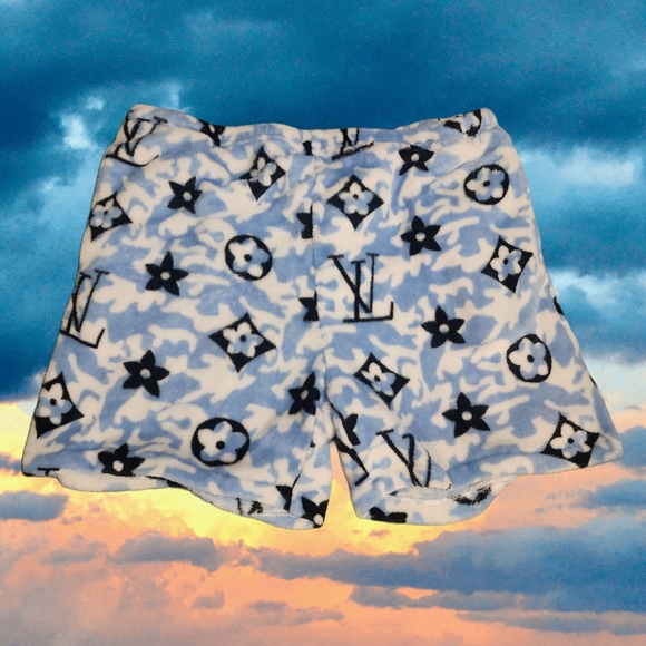 FLAT IRON Fuzzy Shorts - Picture 1 of 3